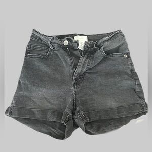 H&M black shorts